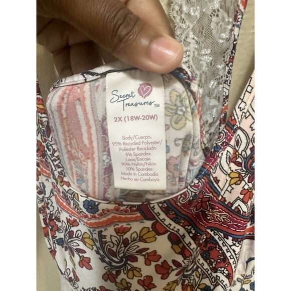 Secret Treasures 2X Paisley Print Lace Back Tank Top Plus Size Summer - Picture 3 of 4